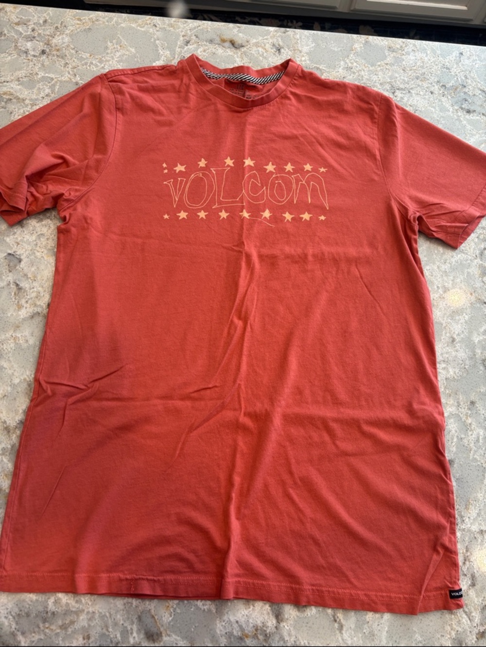 Volcom men’s crew neck short sleeve graphic t-Shirt in rose/salmon
